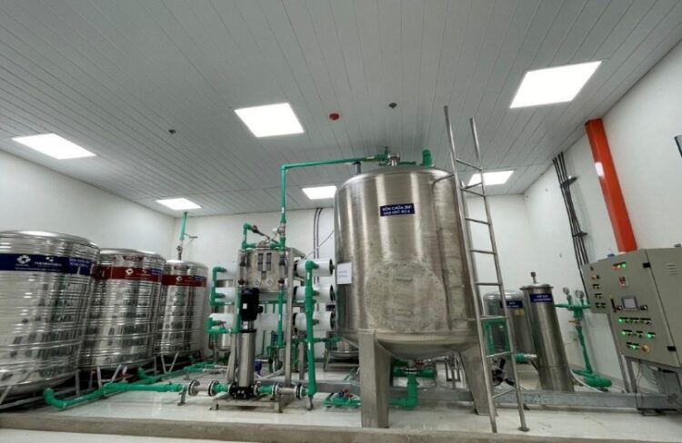 Bàn giao thành công hệ thống lọc nước RO cho Bệnh viện Tỉnh 1 | HOÀI NHƠN - Xử lý nước thải, khí thải sinh hoạt & công nghiệp, cung cấp thiết bị, giải pháp và tư vấn môi trường. Bàn giao thành công hệ thống lọc nước RO cho Bệnh viện Tỉnh | HOÀI NHƠN - Xử lý nước thải, khí thải sinh hoạt & công nghiệp, cung cấp thiết bị, giải pháp và tư vấn môi trường.